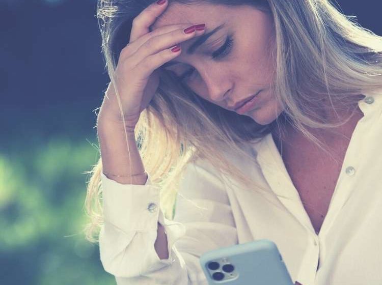 highly sensitive women and social media