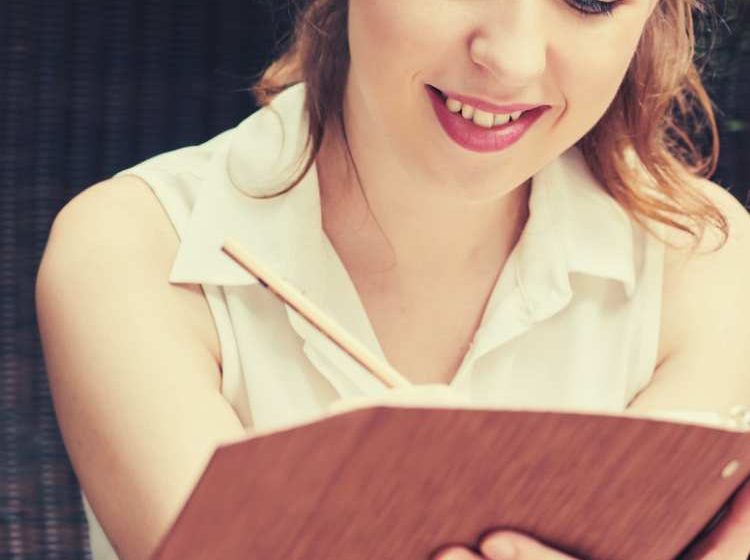 FREE GRATITUDE JOURNAL FOR THE HIGHLY SENSITIVE PERSON